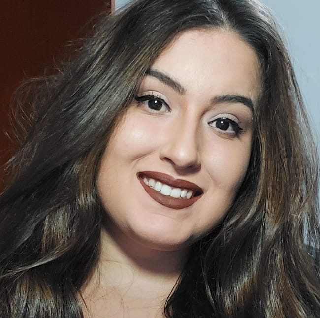 Foto da Dra. Emily Santos de Faria